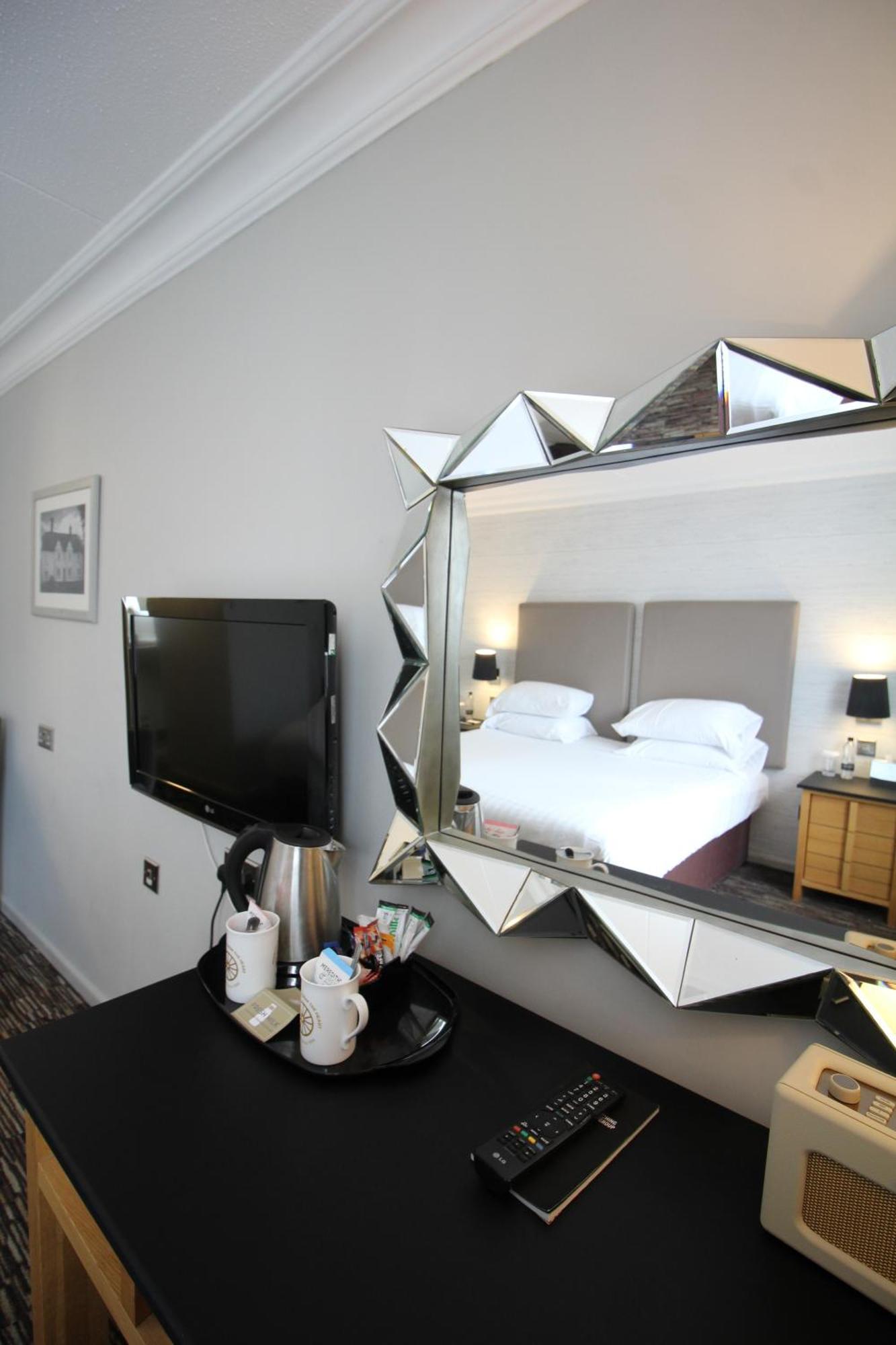 The Saracens Head Hotel Great Dunmow Buitenkant foto