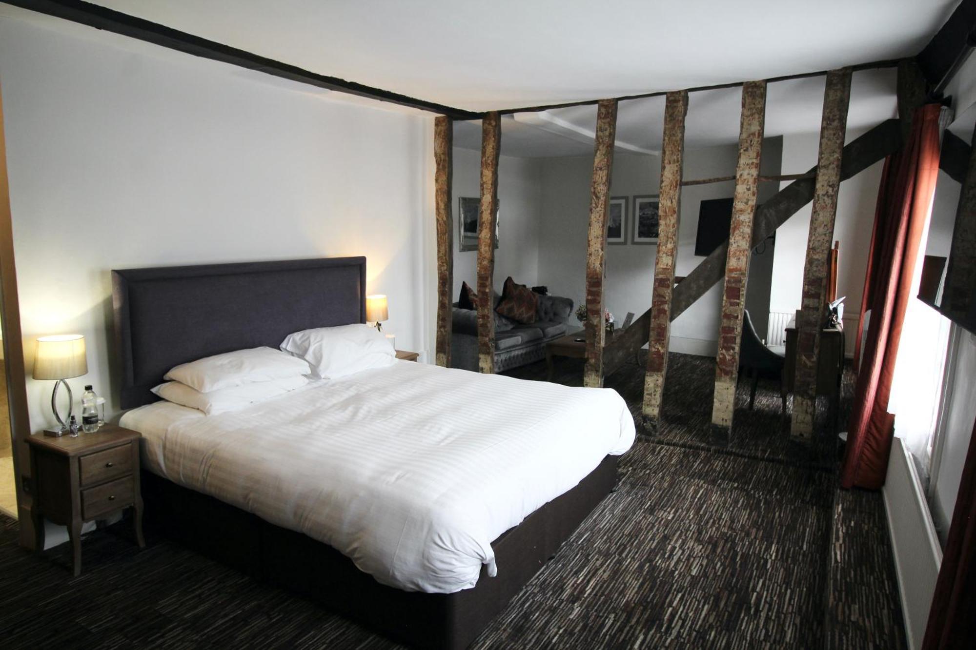 The Saracens Head Hotel Great Dunmow Buitenkant foto