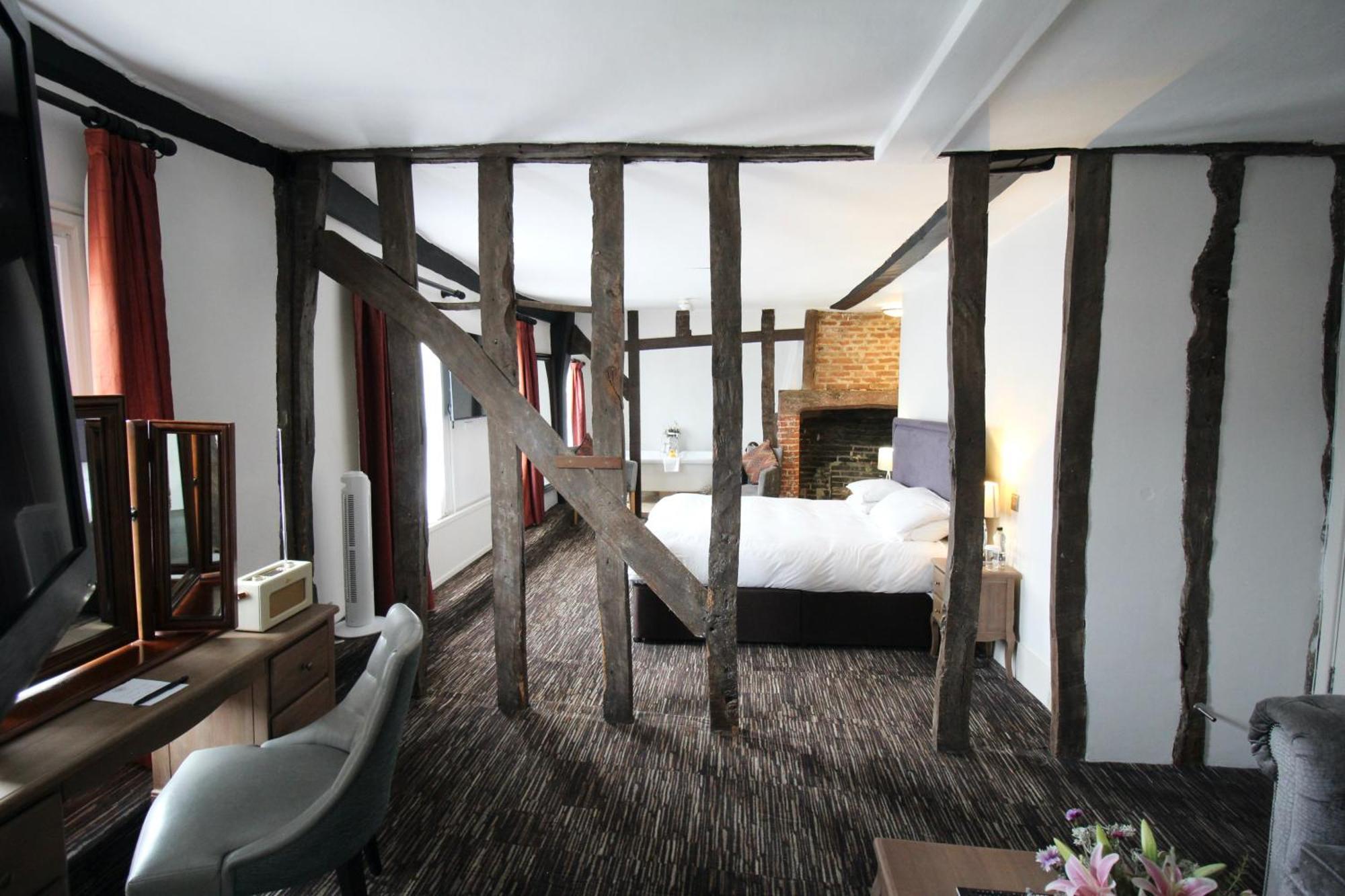 The Saracens Head Hotel Great Dunmow Buitenkant foto