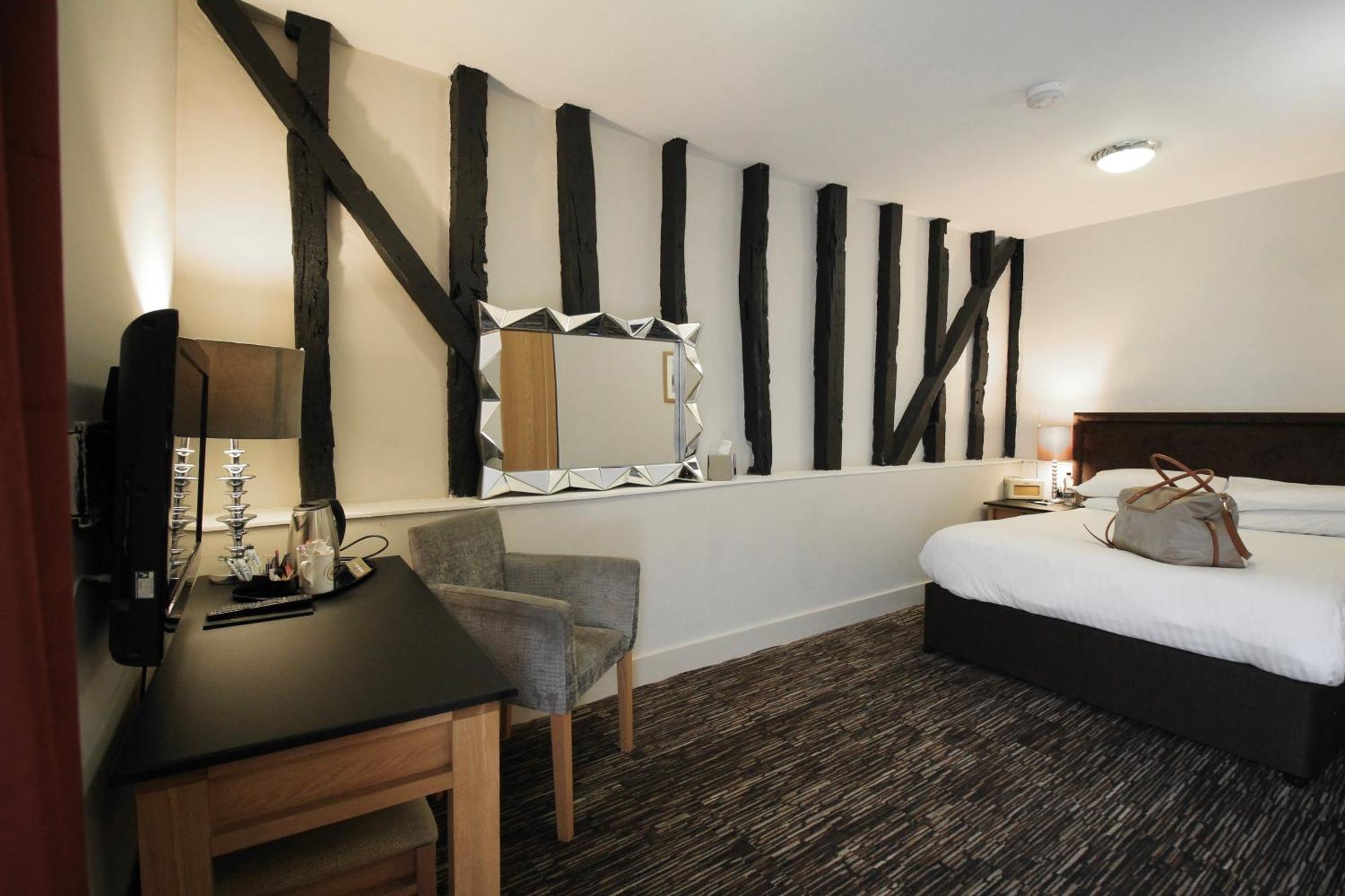 The Saracens Head Hotel Great Dunmow Buitenkant foto