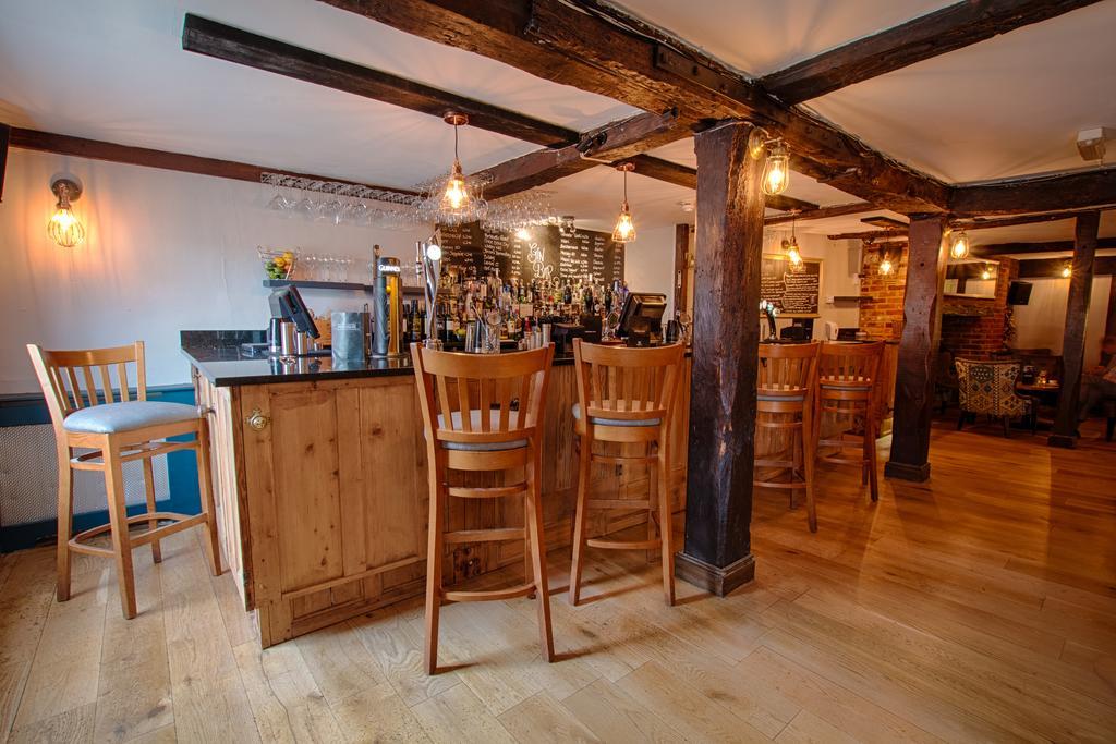 The Saracens Head Hotel Great Dunmow Buitenkant foto