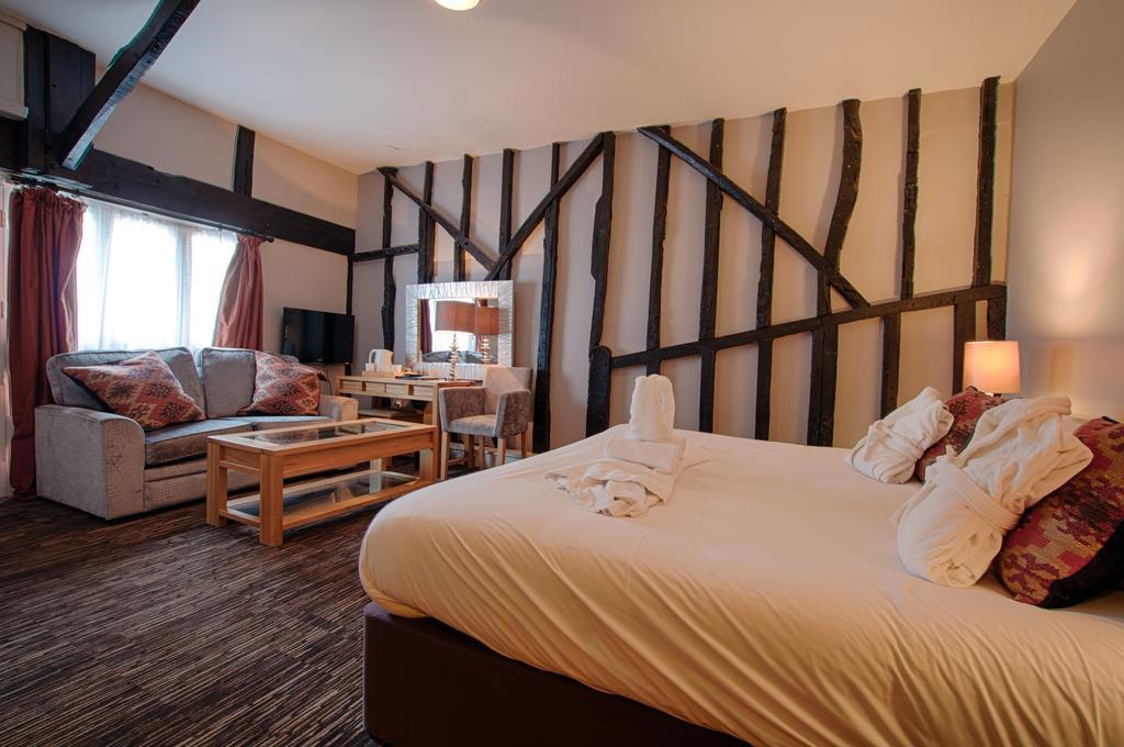 The Saracens Head Hotel Great Dunmow Buitenkant foto