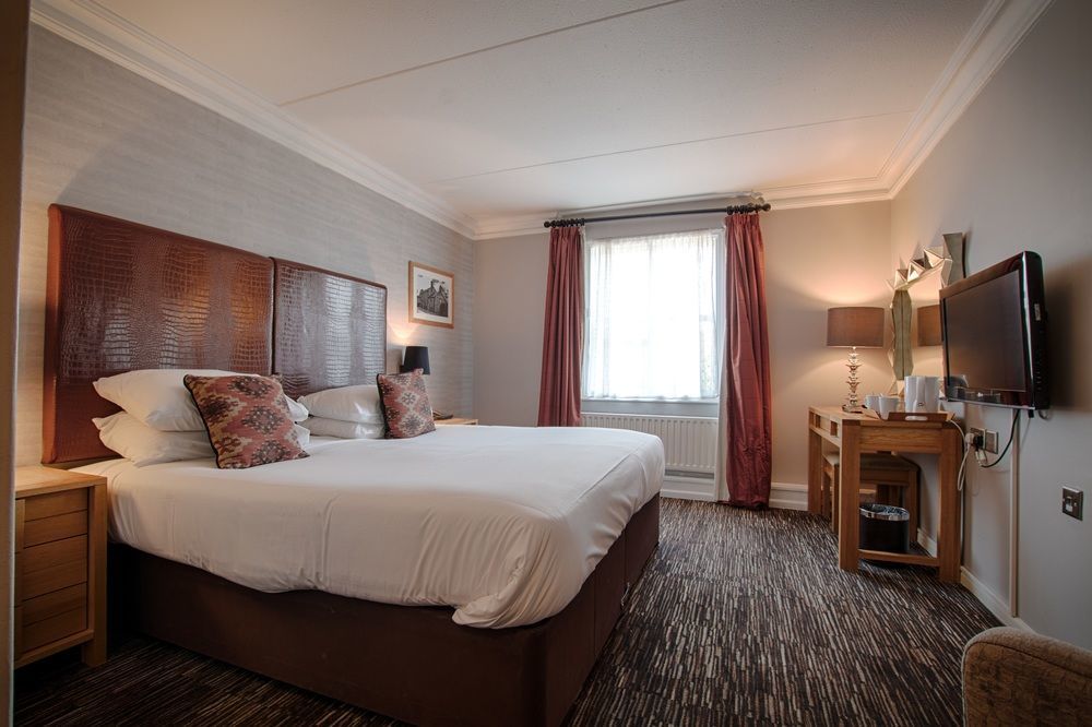 The Saracens Head Hotel Great Dunmow Buitenkant foto