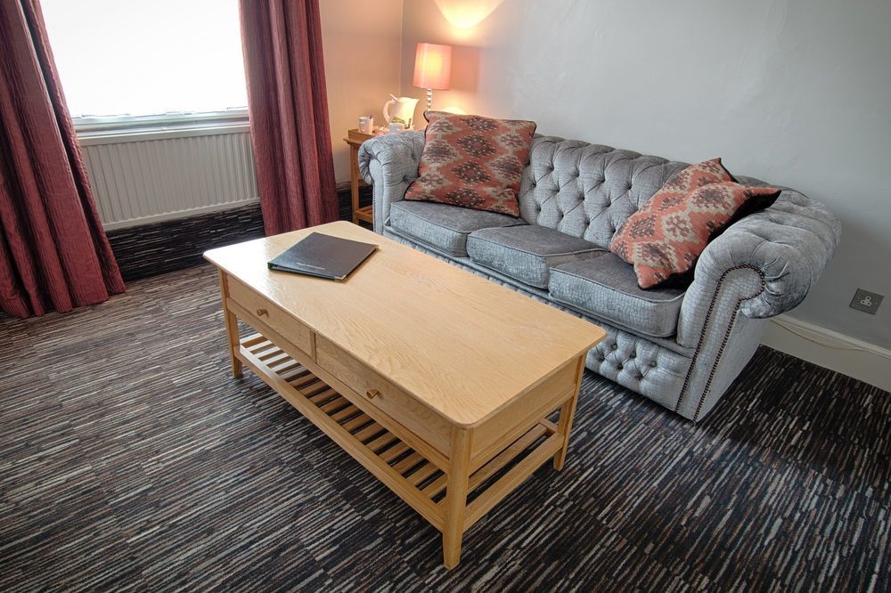 The Saracens Head Hotel Great Dunmow Buitenkant foto