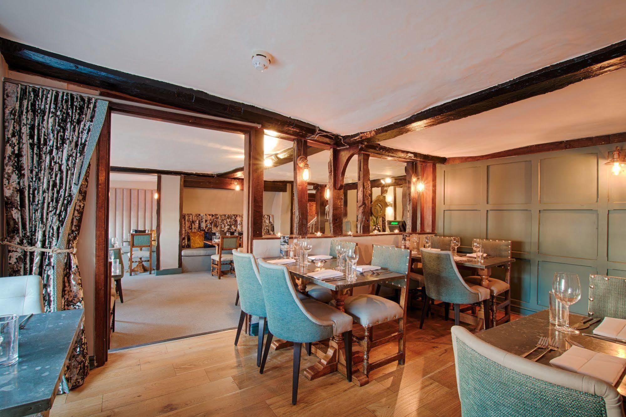 The Saracens Head Hotel Great Dunmow Buitenkant foto